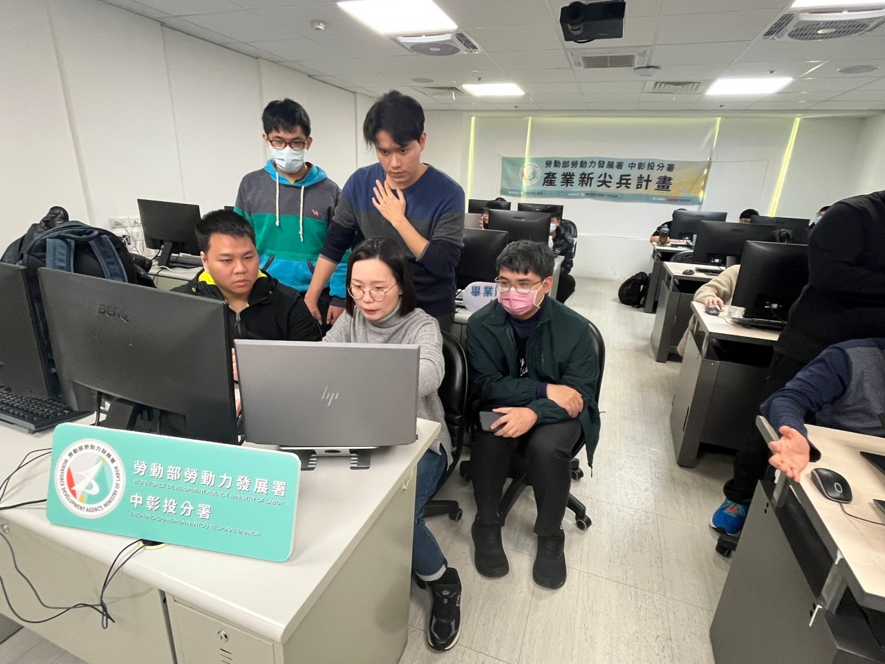 推「失業青年職前訓練」加「學習獎勵金」 助跨領域進創新產業！