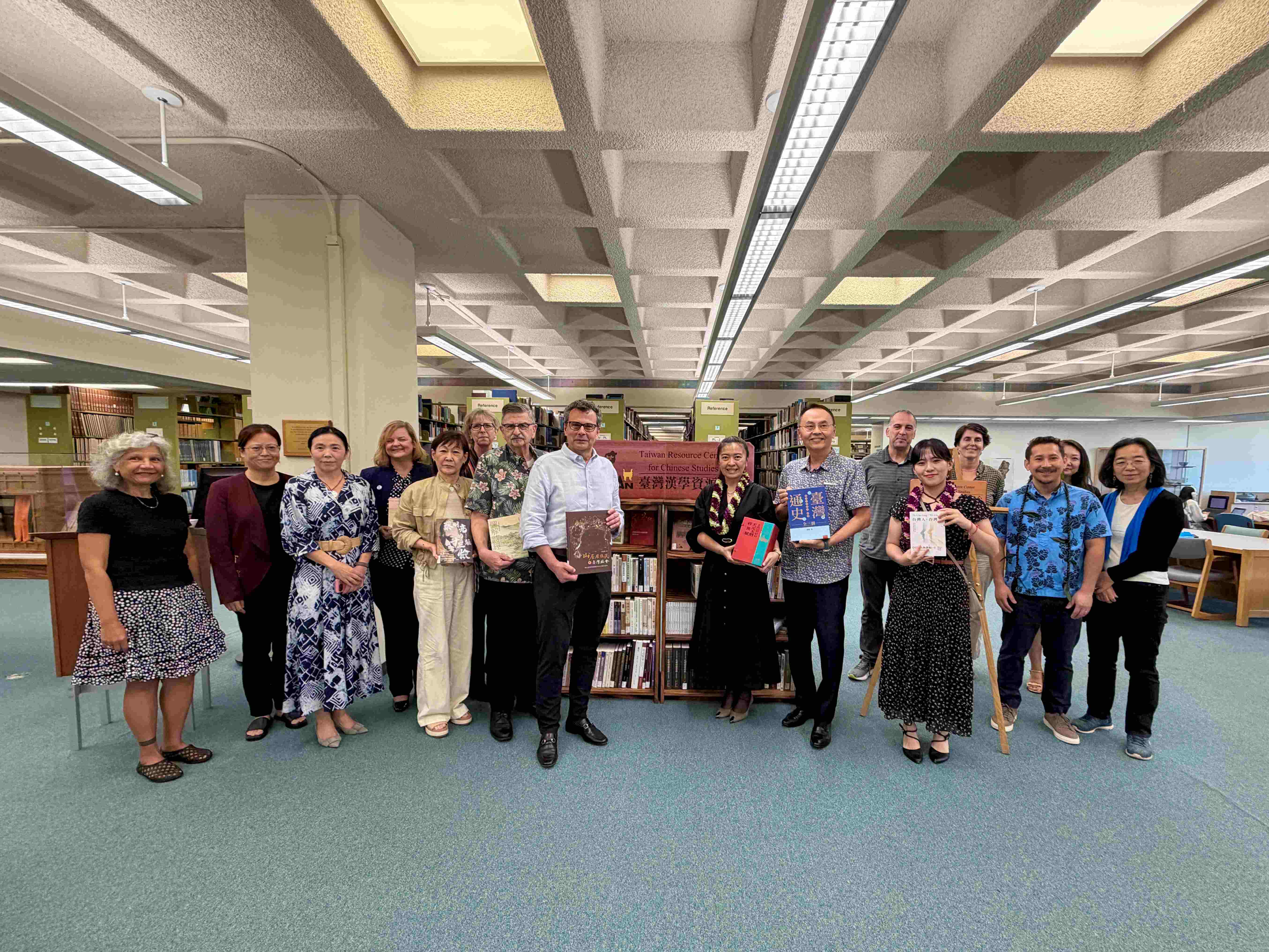 布局大洋洲、放眼全球：國圖與夏威夷大學馬諾亞分校簽署設置臺灣漢學資源中心