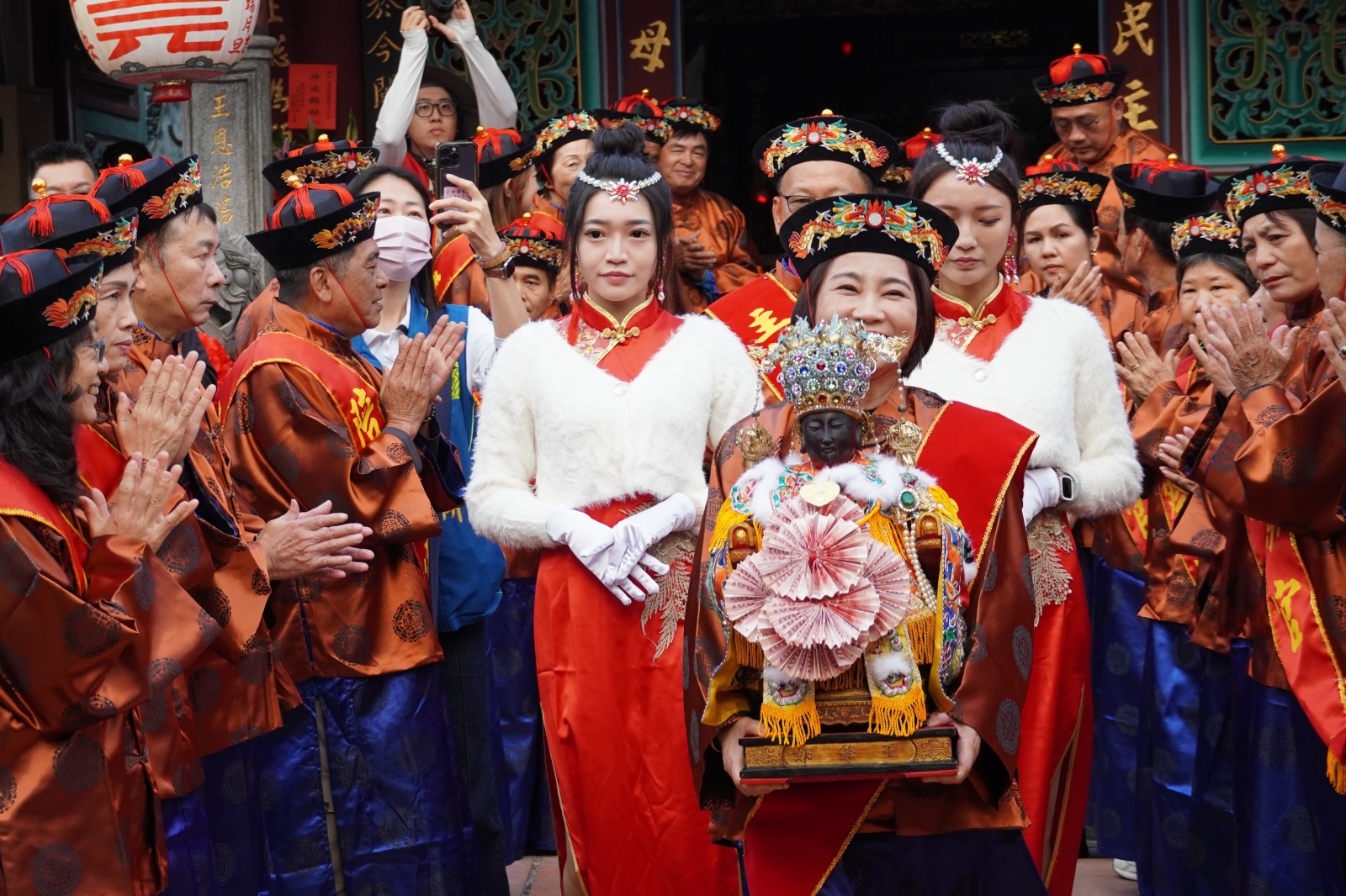 大年初二九如王爺奶奶回娘家 周春米縣長主祭恭送