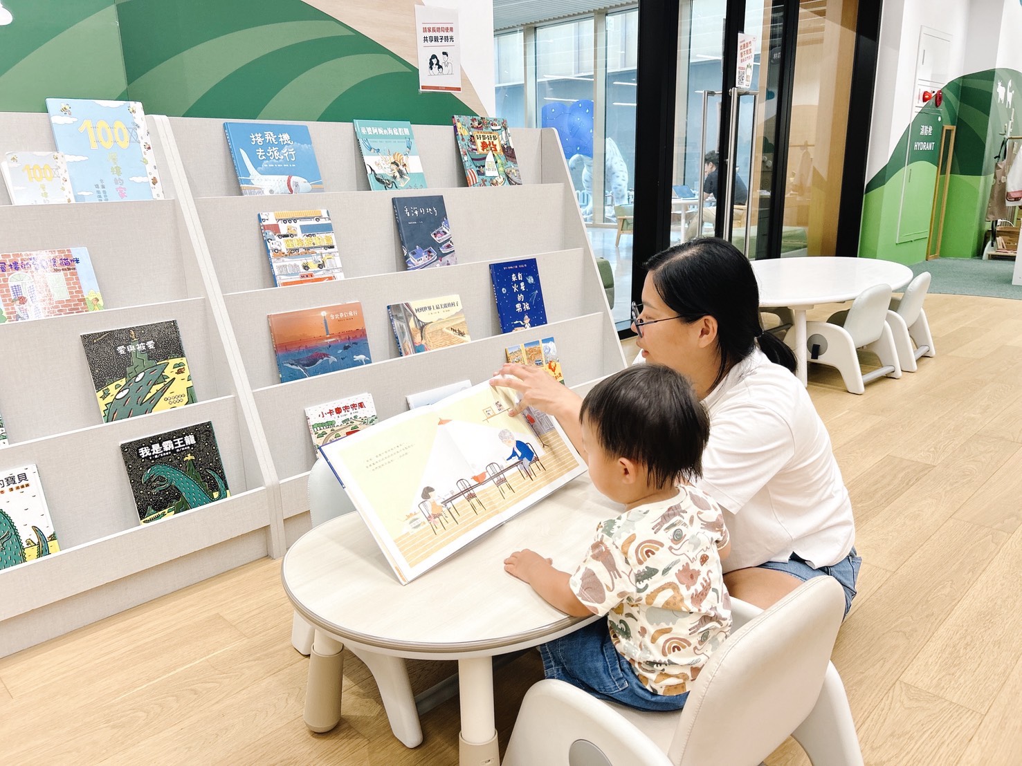 南市圖與社會局共同解鎖閱讀寶藏  「小小讀者辦證趣」打造育兒家庭閱讀新日常