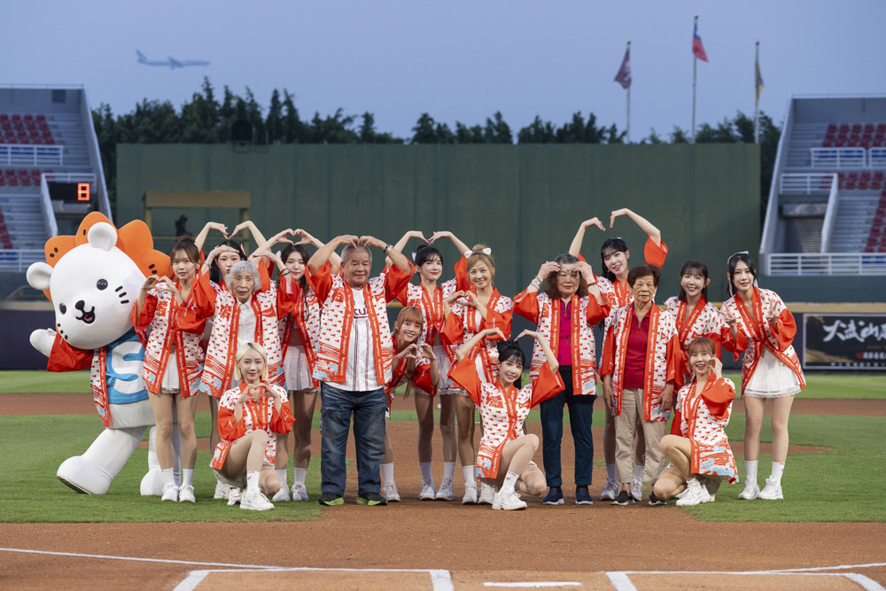 三得利健益「Be supporters!」主題日樂天桃園棒球場見證跨世代健康應援