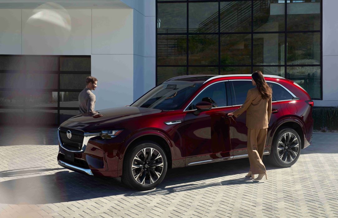 2027 年式 MAZDA CX-90 深化移動價值  以旗艦跑旅格局展現七座休旅標竿