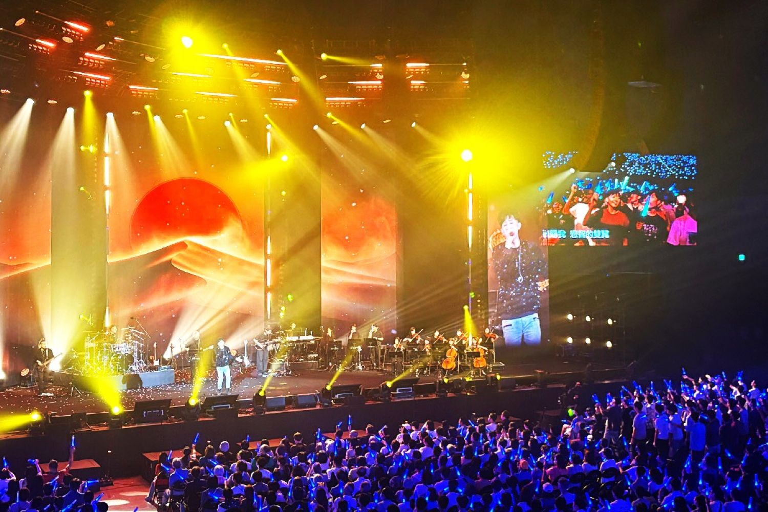 時大音樂《光之勇⼠ Brave Light Praises Concert》 讚頌演唱會  逾3,400人共聚 悲智馨香傳頌世界