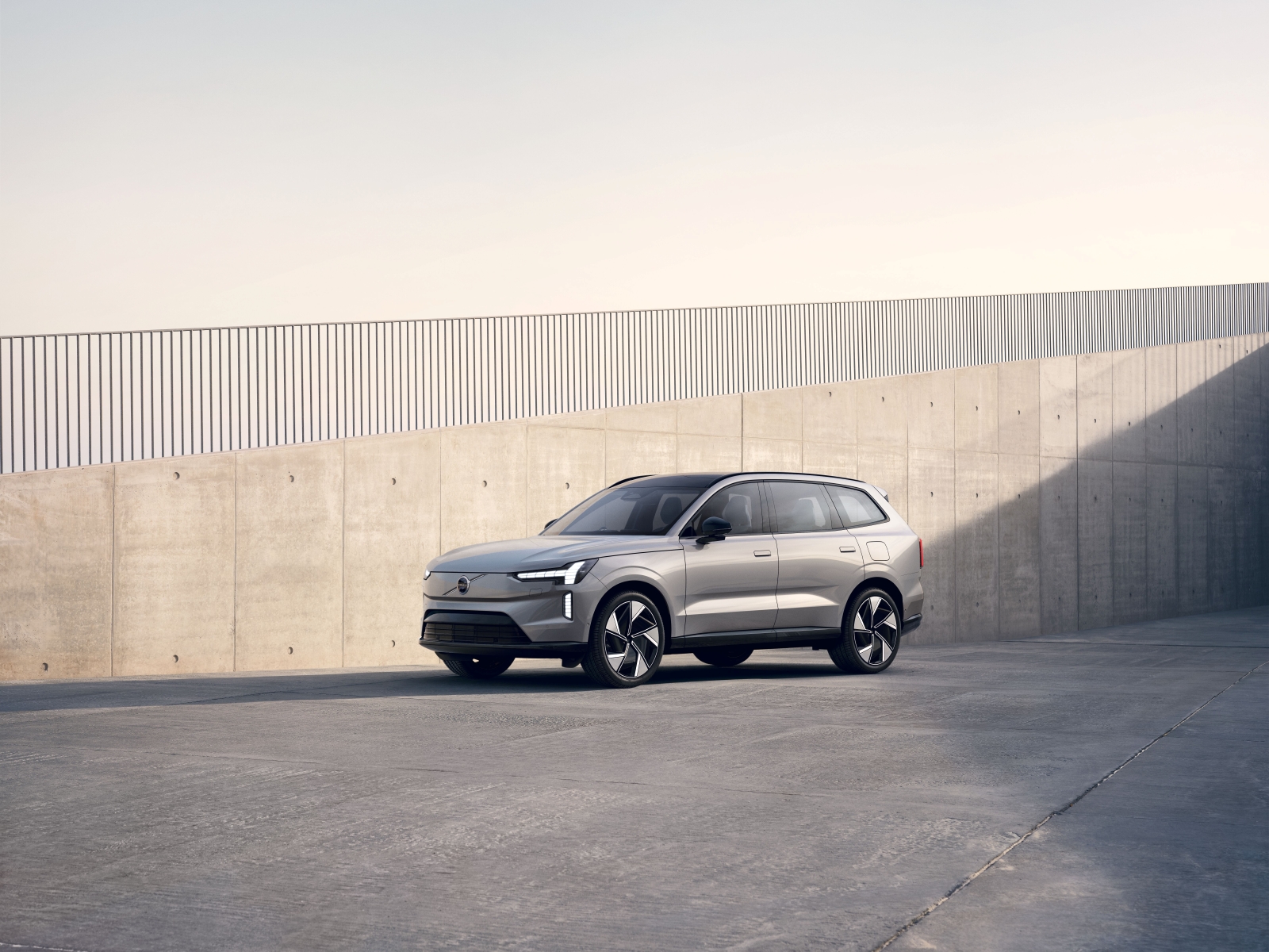 The All New Volvo EX90 純電旗艦智馭未來  以安全為本、智慧為驅創新篇章