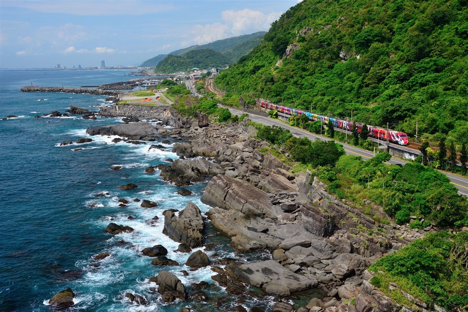 Taiwan PASS 熱銷！觀光署再加碼 揭最強玩法：交通200元、日月潭花火VIP席一次享